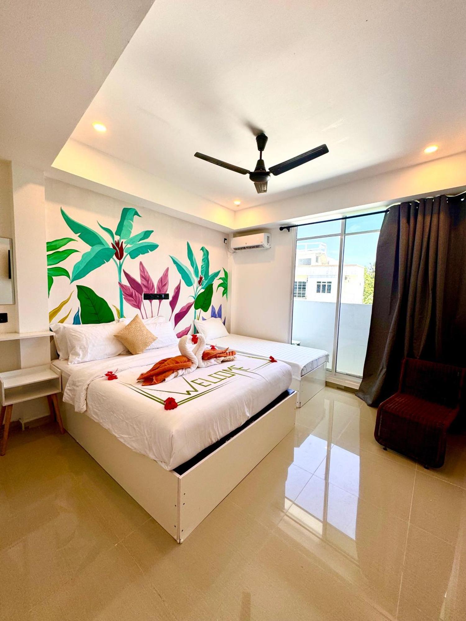 Sands Garden Hotel Thoddoo Exterior photo